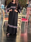 عباية سبور سوداء كلوش بهود وخطوط وردية