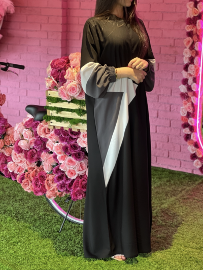 إطلالة كاملة لعباية تالا اليومية