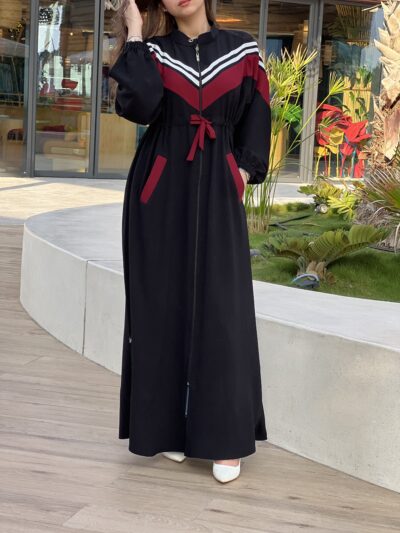 عباية وَمْضة الرياضية بخامة كريب بالأسود والنبيذي - صورة 1